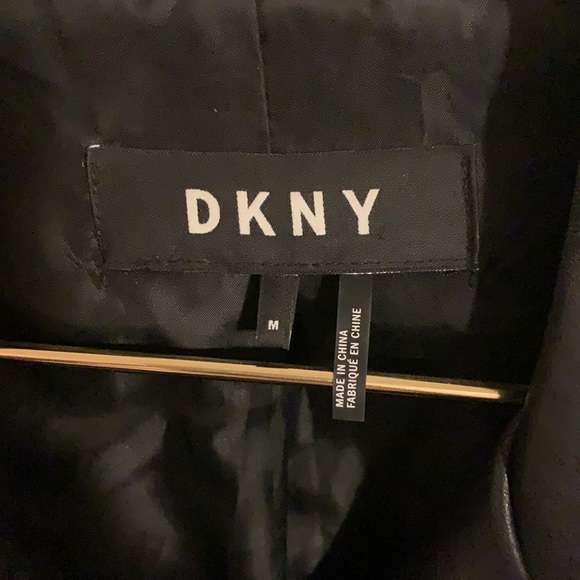 DKNY - Picture 2 of 4